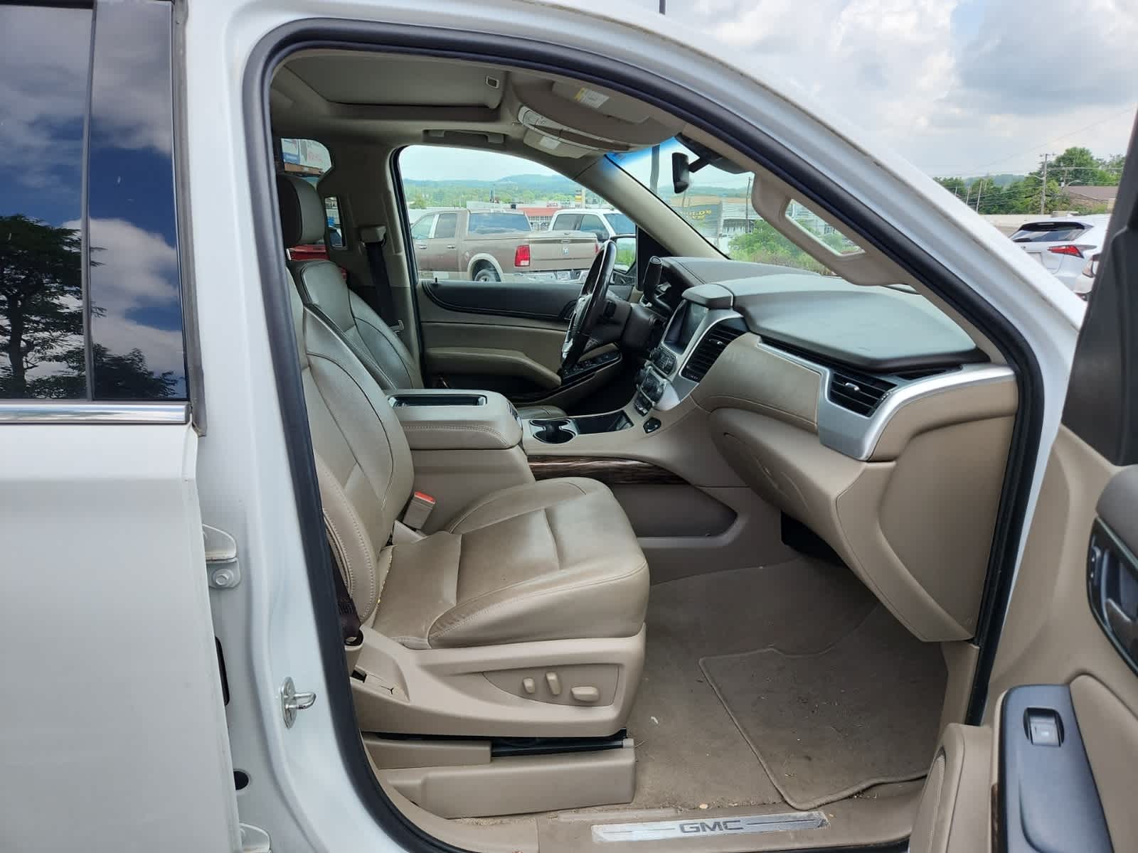 Thumbnail: 2019 GMC Yukon - 19