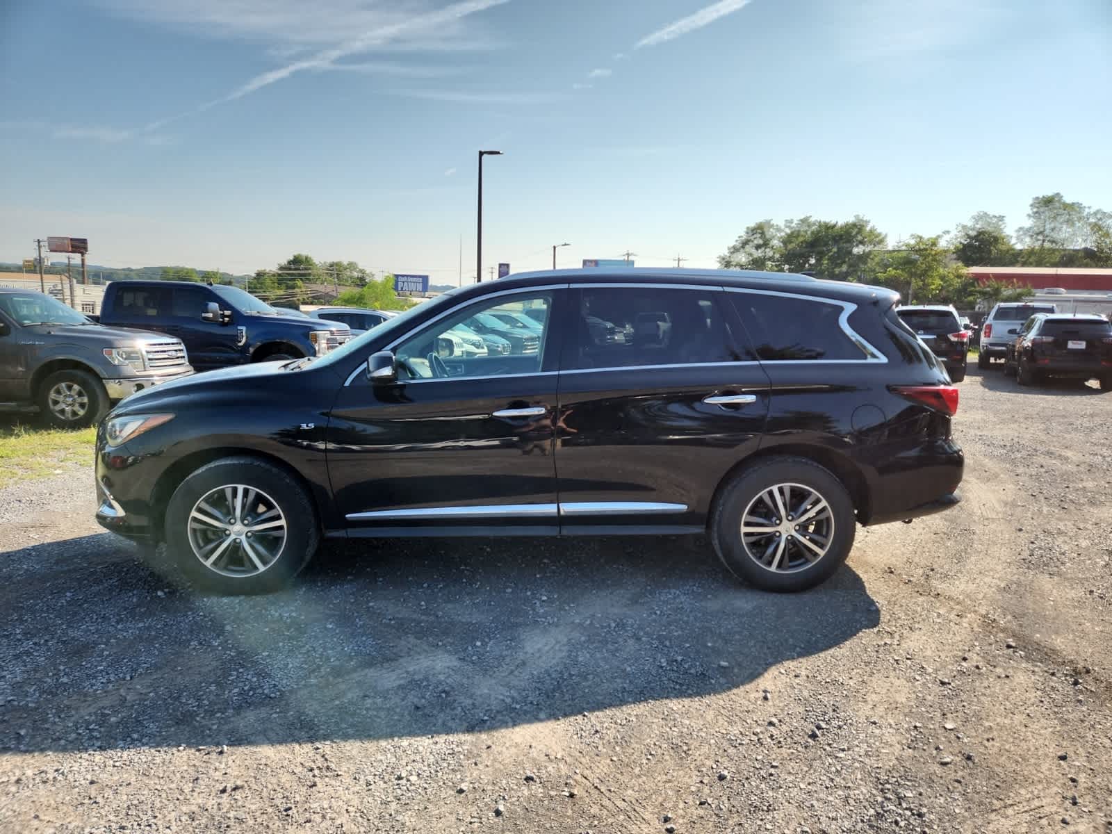 Thumbnail: 2019 INFINITI QX60 - 2