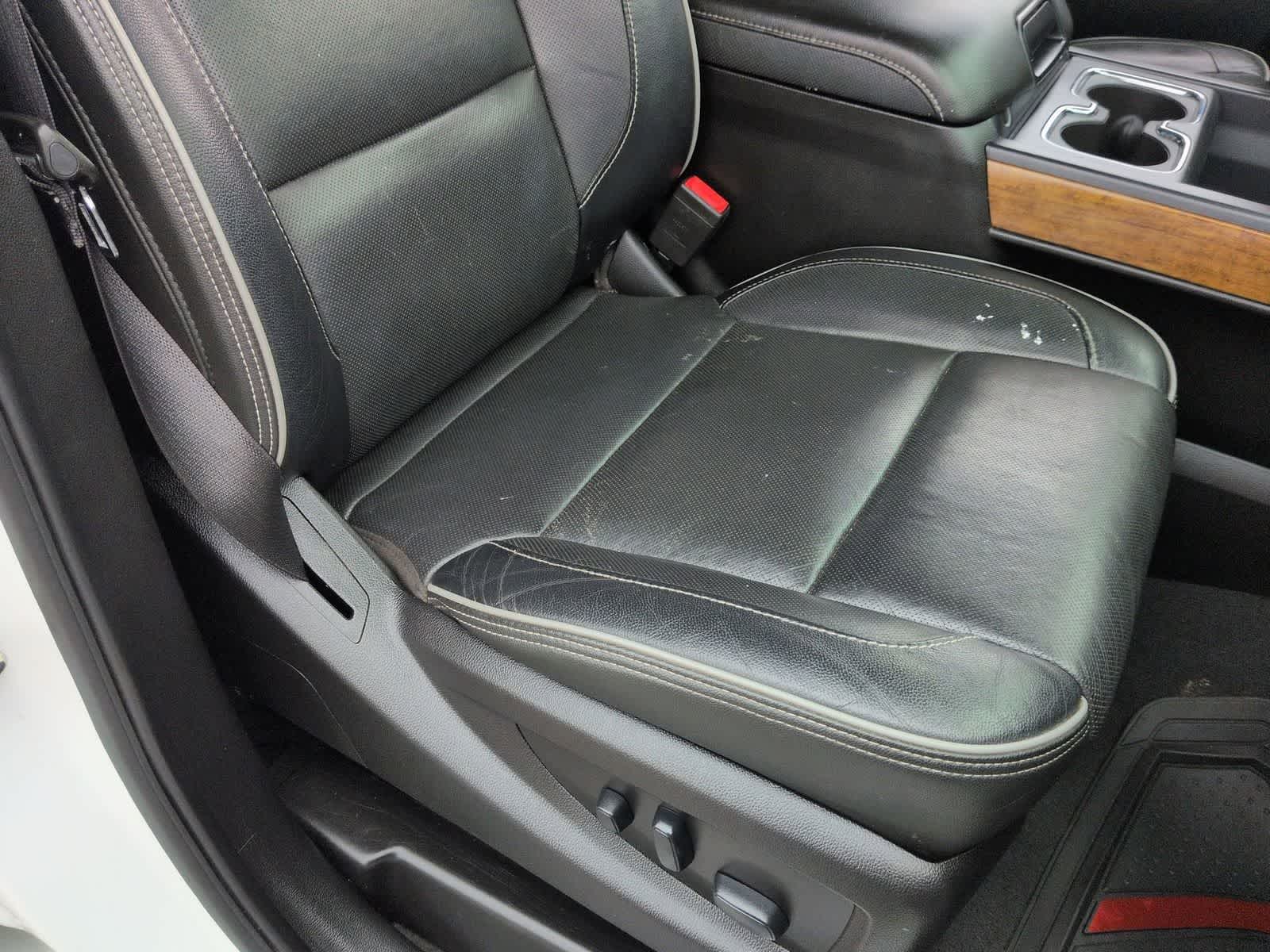 Thumbnail: 2019 Chevrolet Silverado 2500 - 21