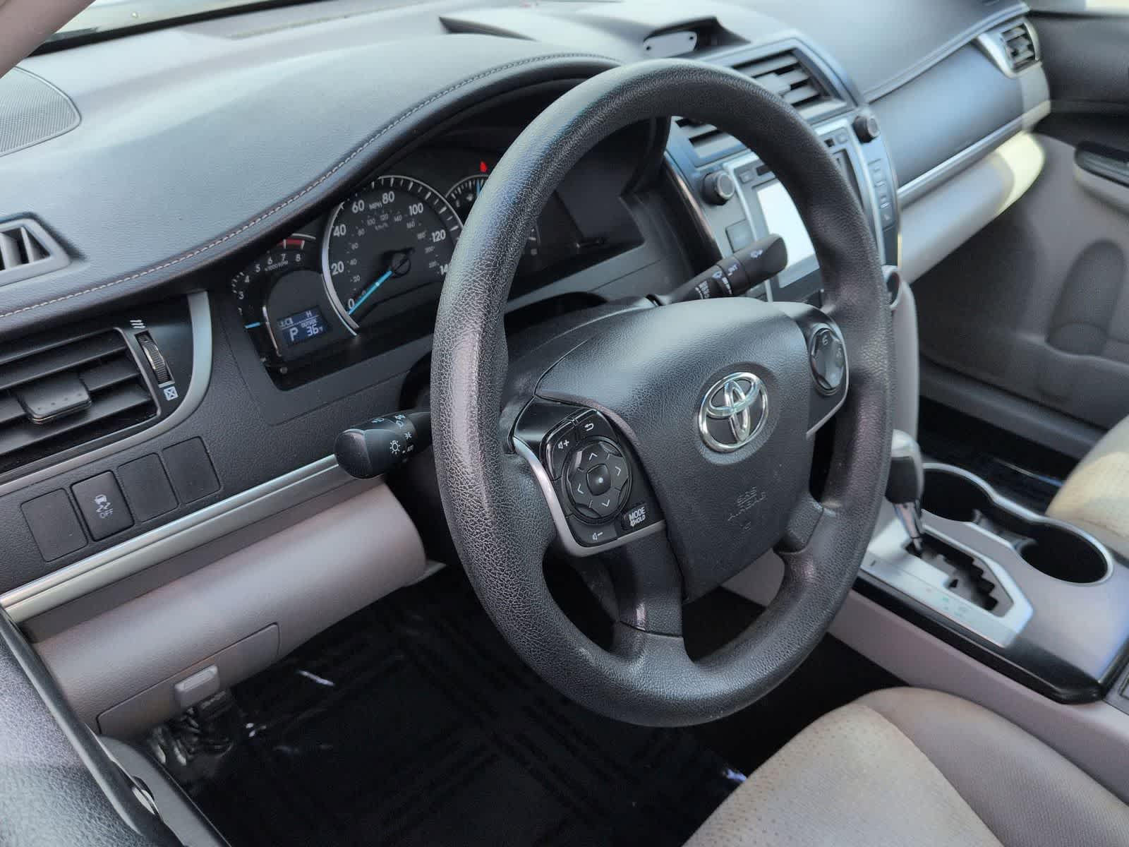 Thumbnail: 2014 Toyota Camry - 10