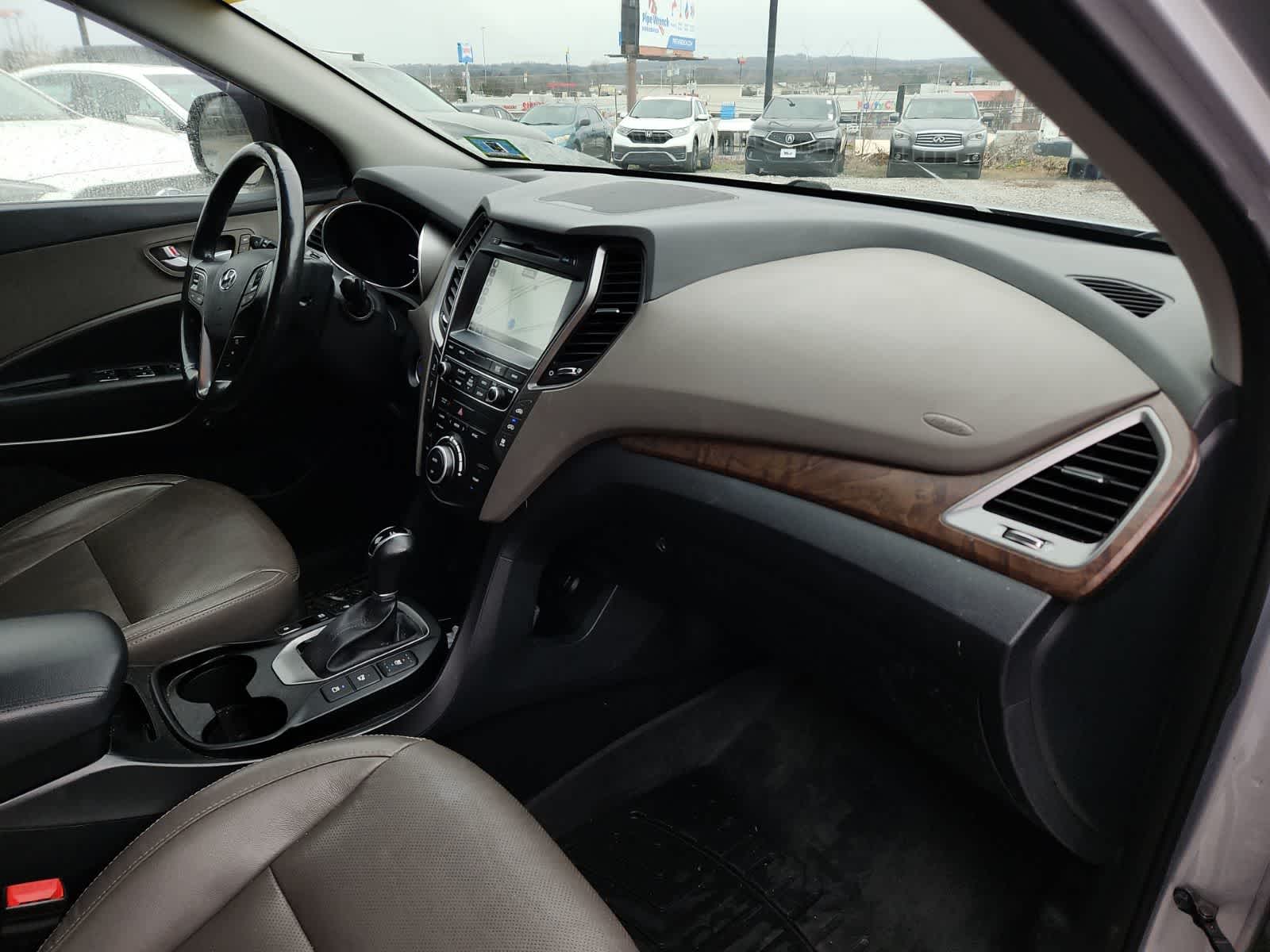 Thumbnail: 2018 Hyundai Santa Fe - 16