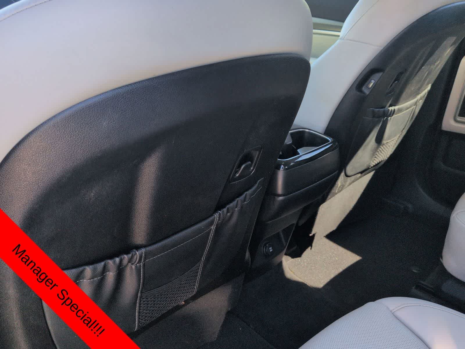 Thumbnail: 2021 Kia Telluride - 17