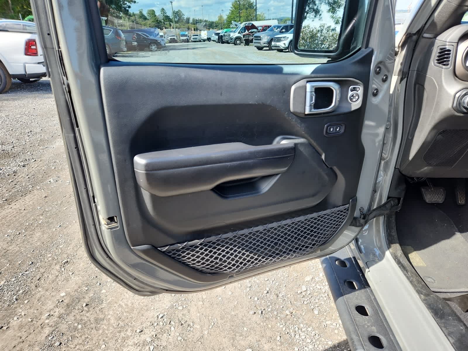 Thumbnail: 2018 Jeep Wrangler - 16