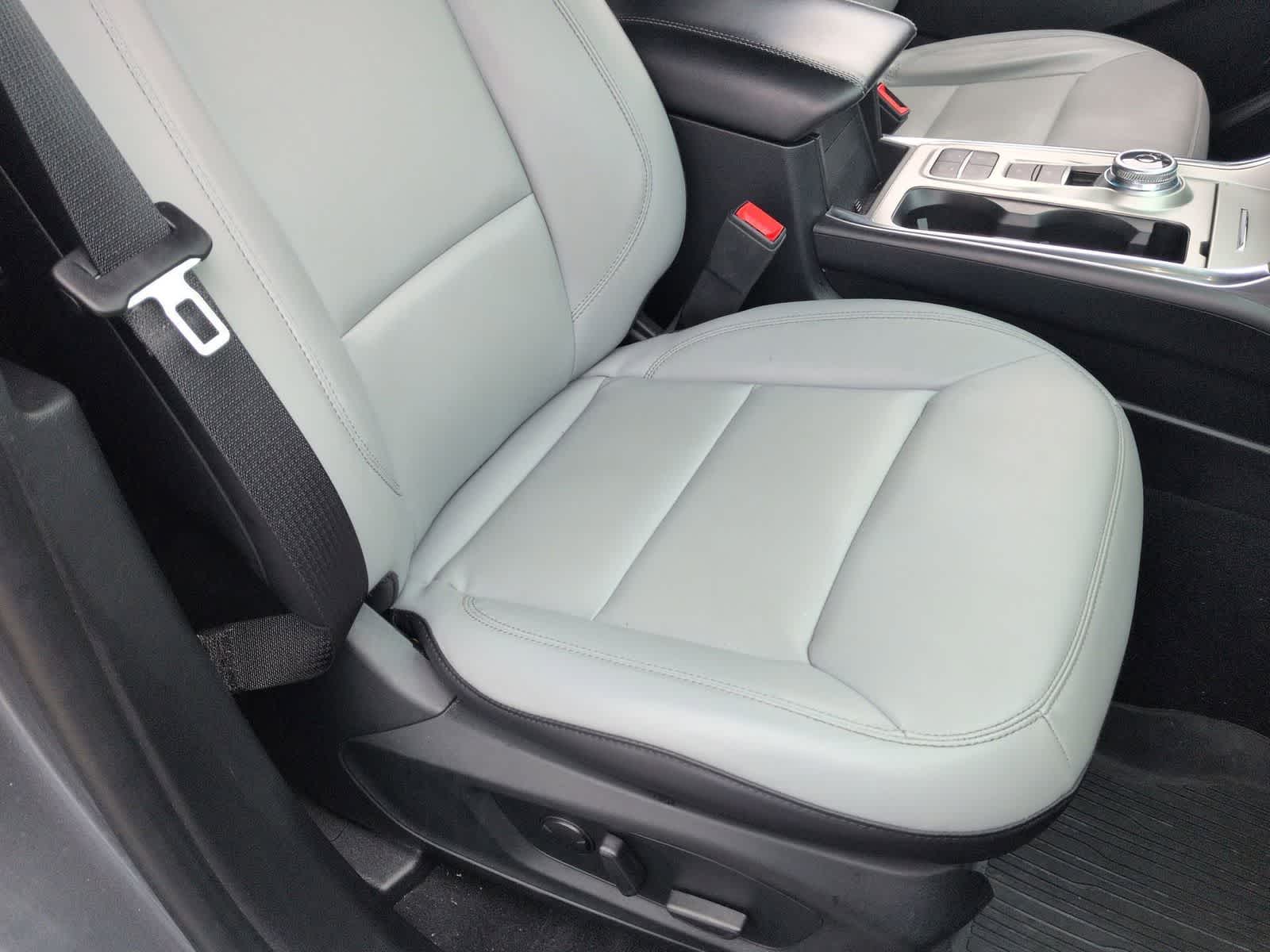 Thumbnail: 2021 Ford Explorer - 21