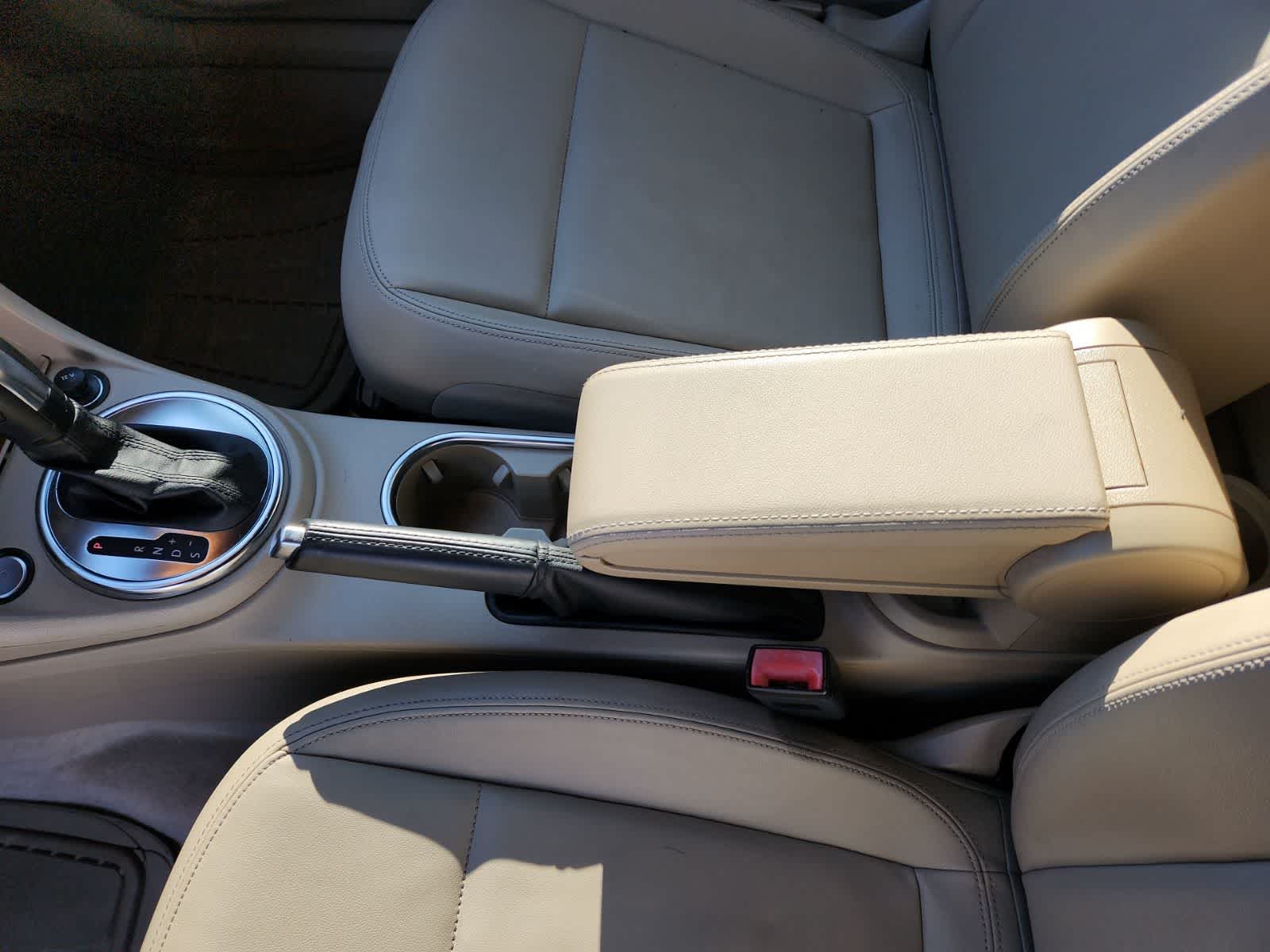 Thumbnail: 2013 Volkswagen Beetle - 11