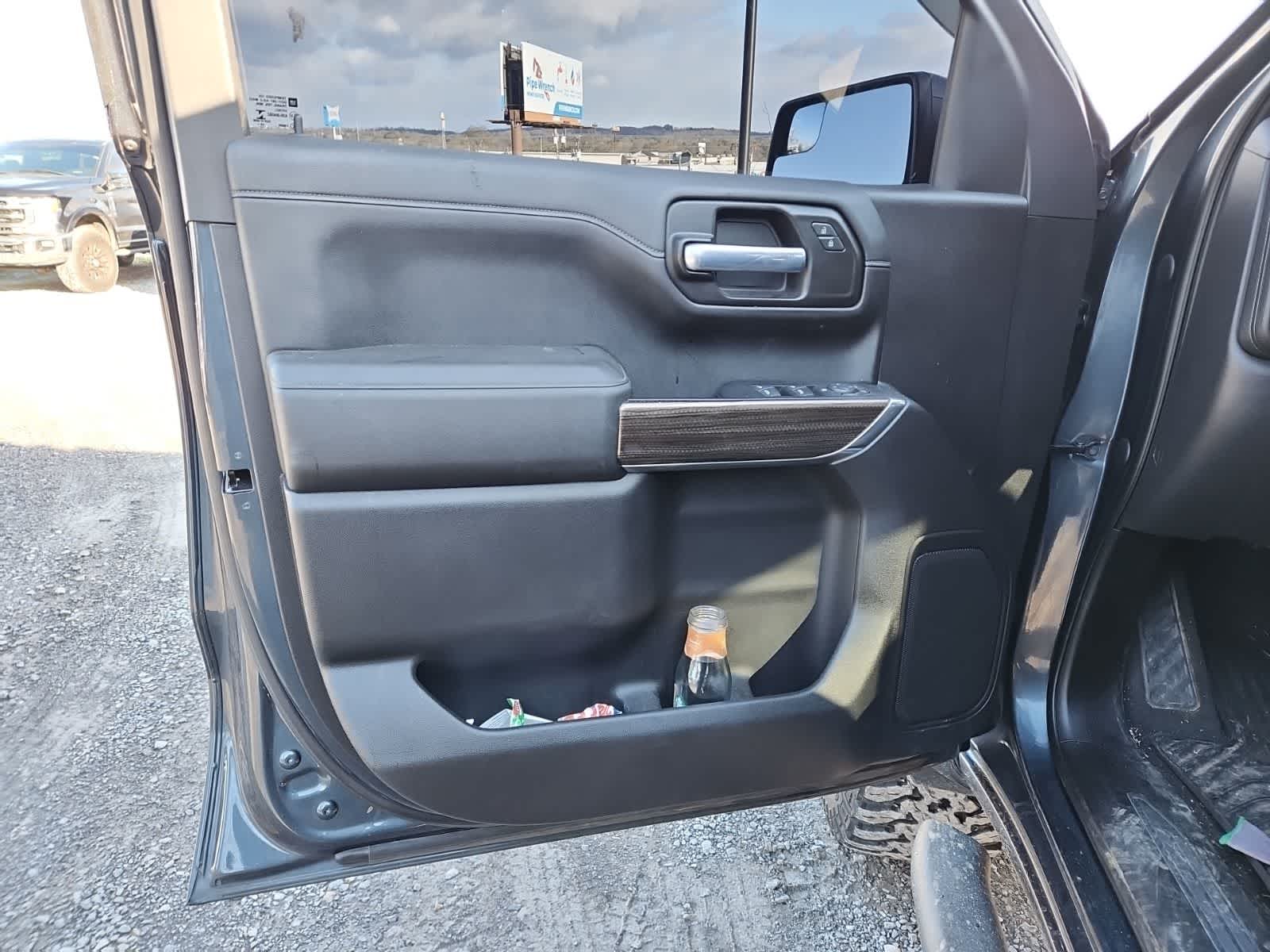 Thumbnail: 2021 Chevrolet Silverado 1500 - 16