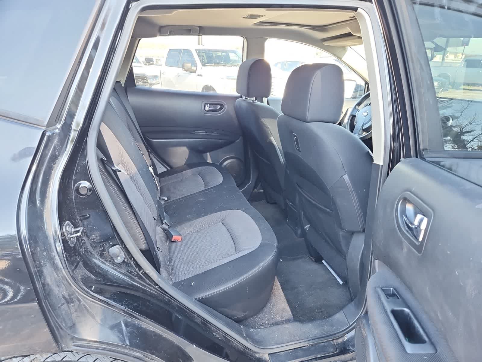 Thumbnail: 2011 Nissan Rogue - 23