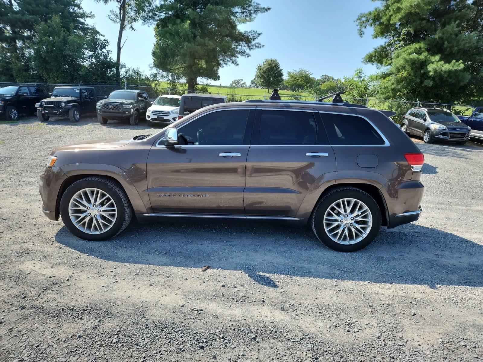 Thumbnail: 2017 Jeep Grand Cherokee - 2