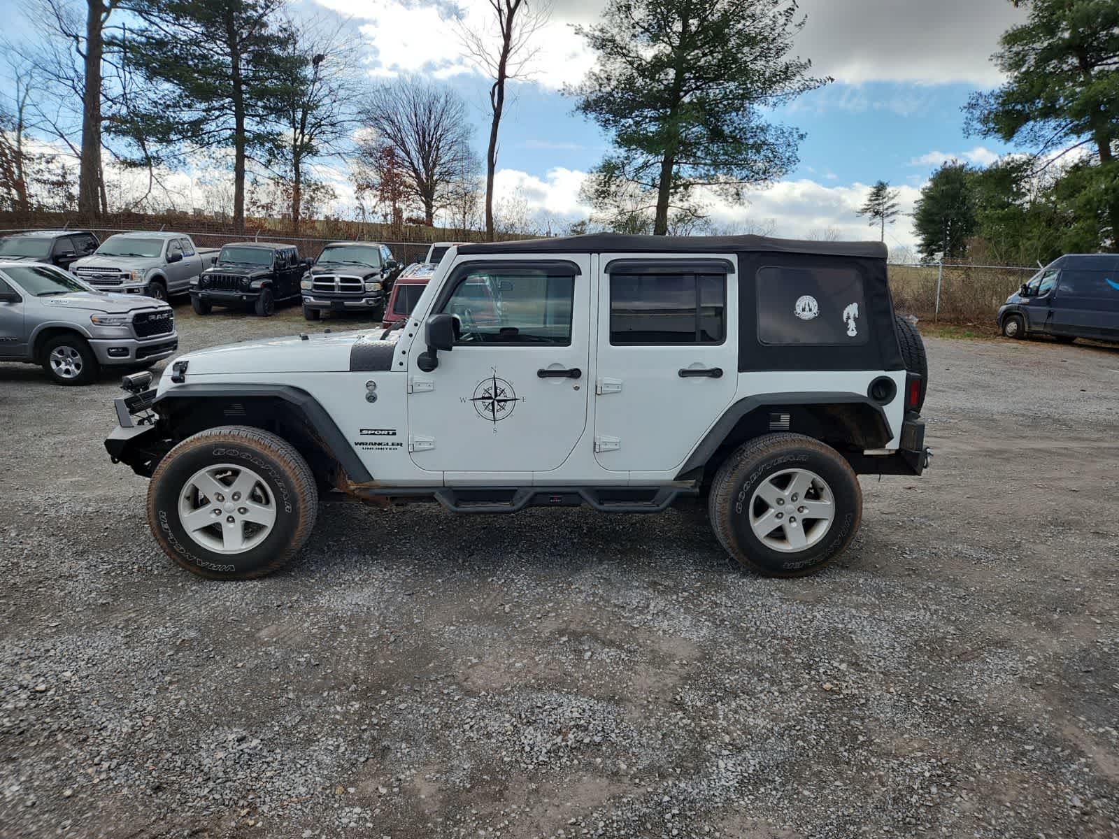 Thumbnail: 2016 Jeep Wrangler - 3