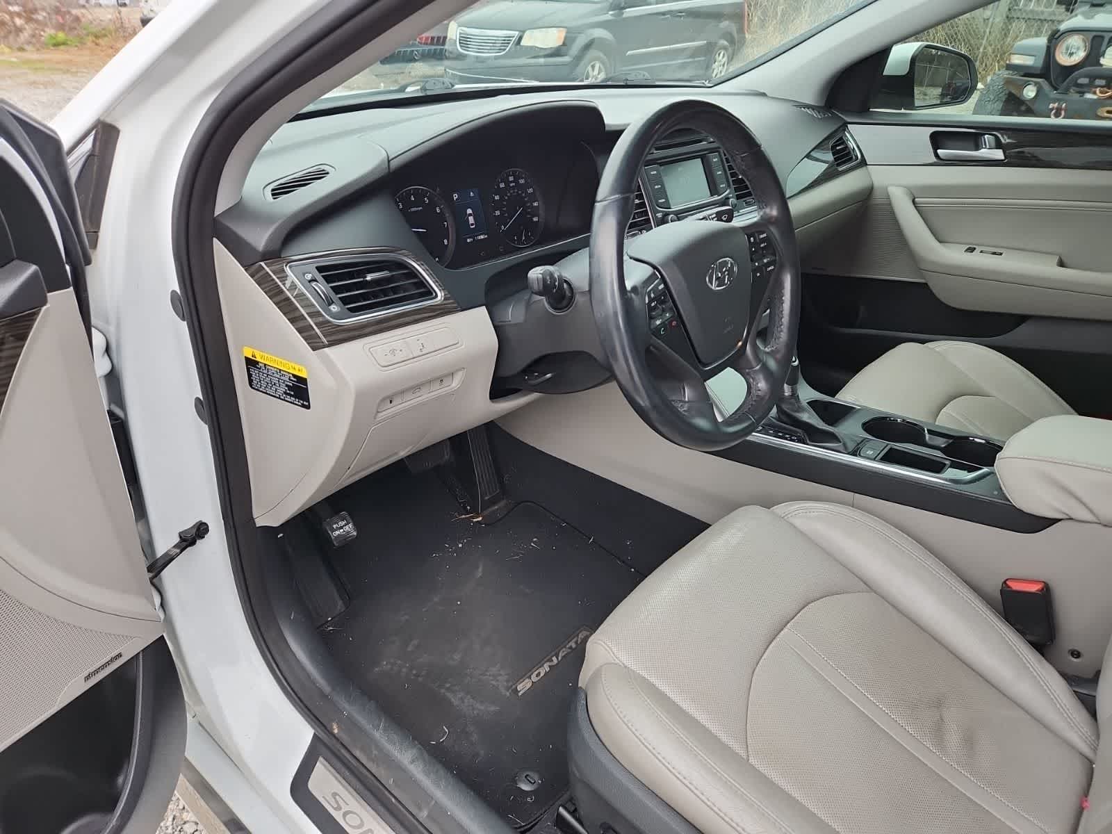 Thumbnail: 2015 Hyundai Sonata - 13