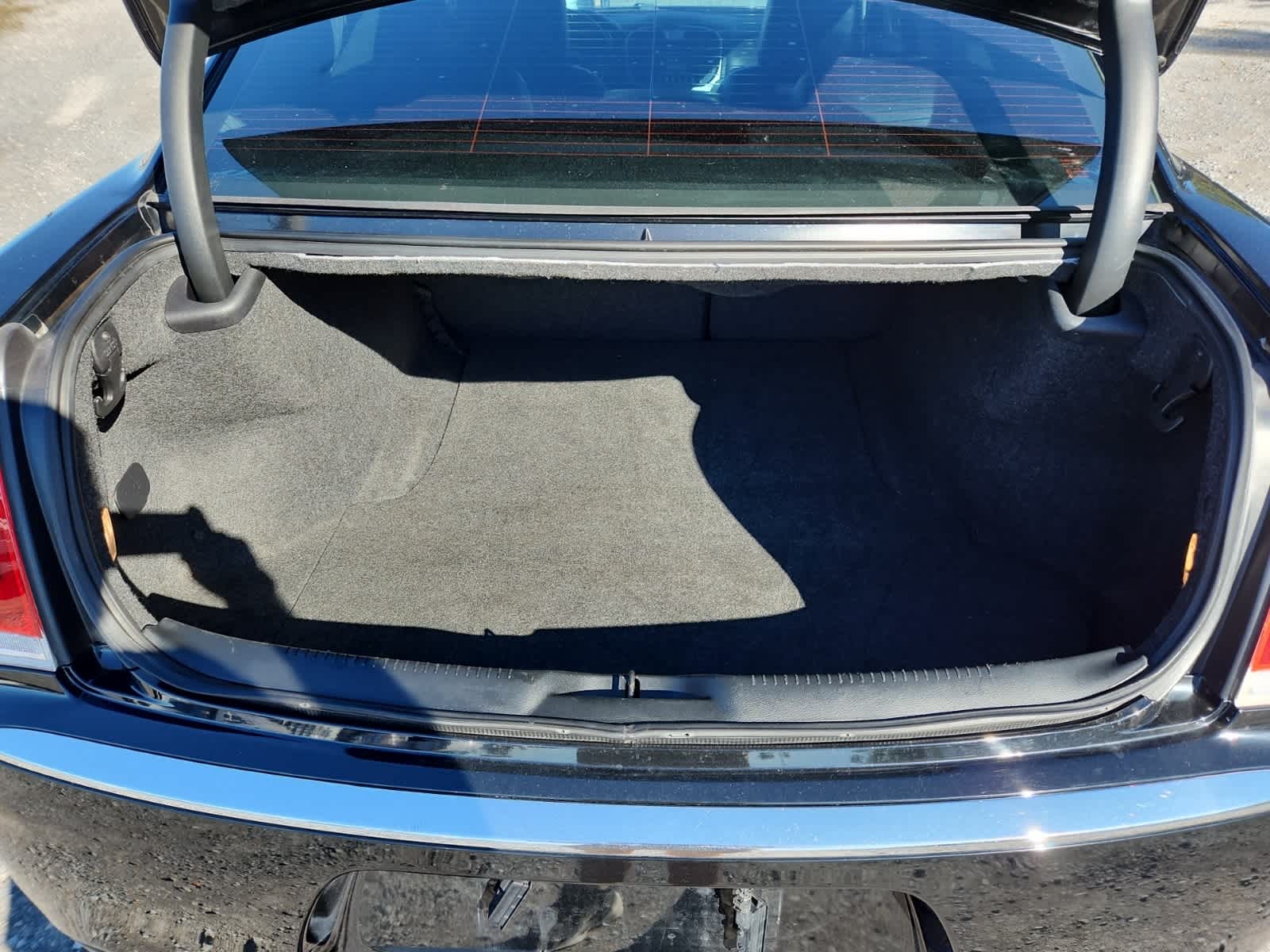 Thumbnail: 2019 Chrysler 300 - 25
