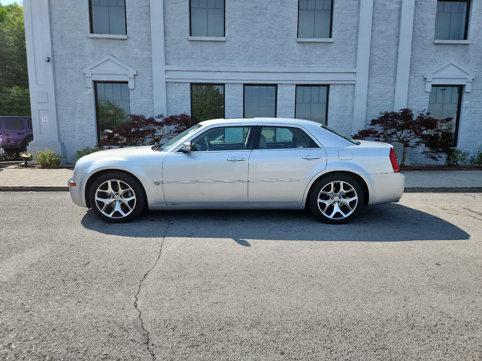 Thumbnail: 2006 Chrysler 300 - 2