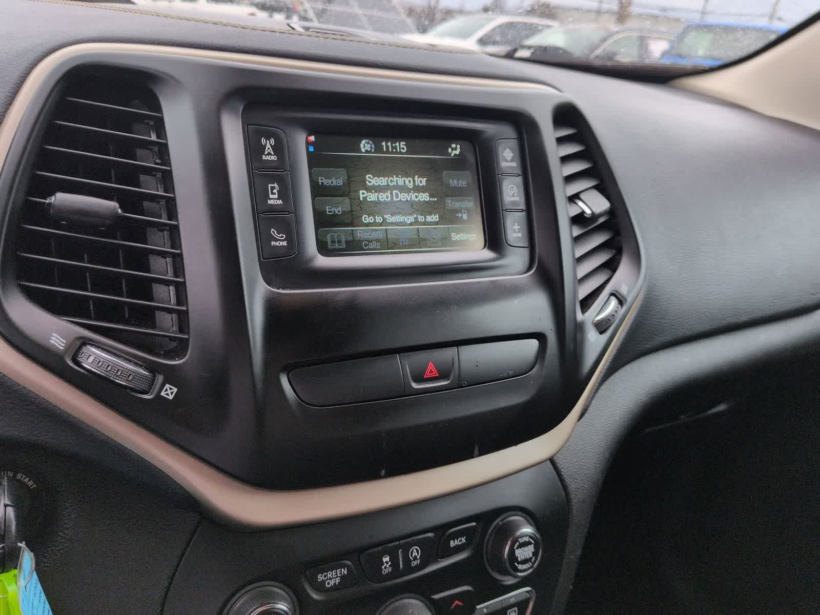 Thumbnail: 2018 Jeep Cherokee - 21