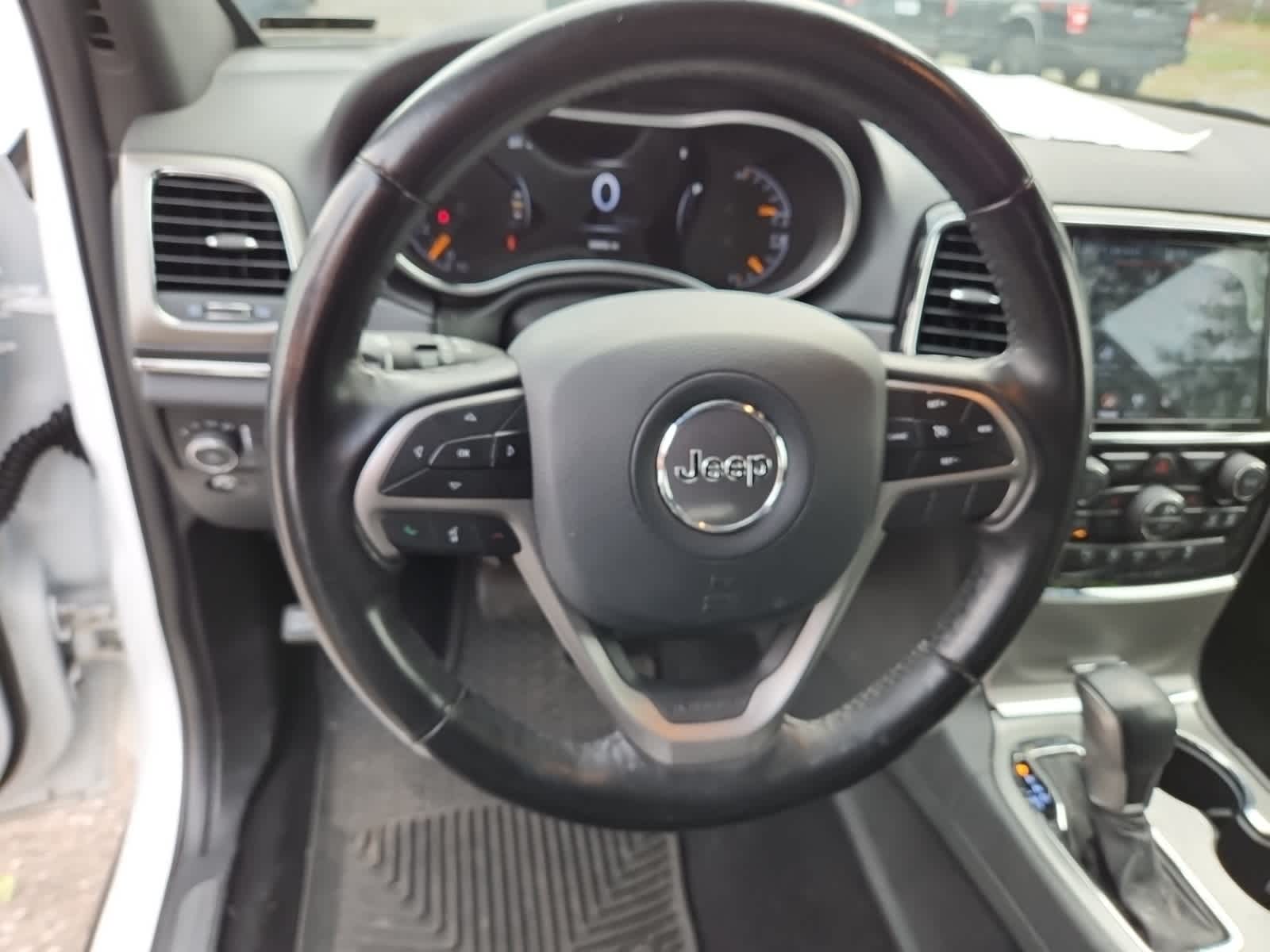 Thumbnail: 2020 Jeep Grand Cherokee - 12
