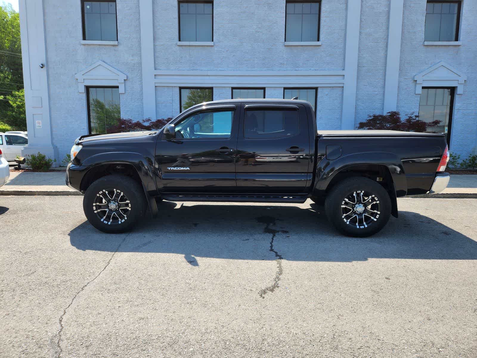 Thumbnail: 2015 Toyota Tacoma - 2