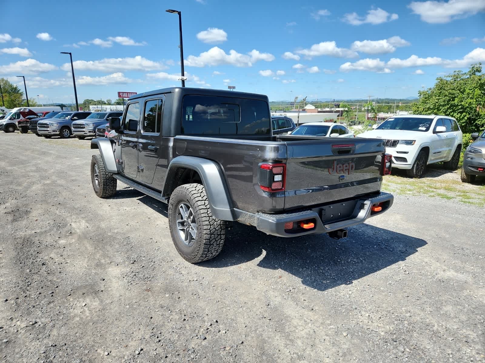 Thumbnail: 2025 Jeep Gladiator - 3
