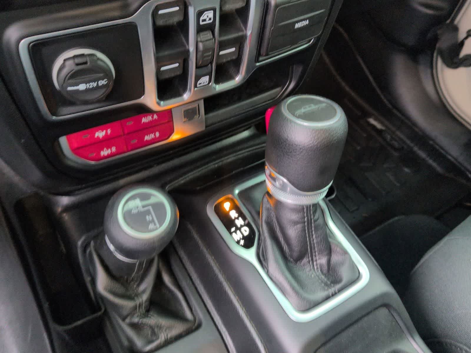 Thumbnail: 2020 Jeep Gladiator - 31