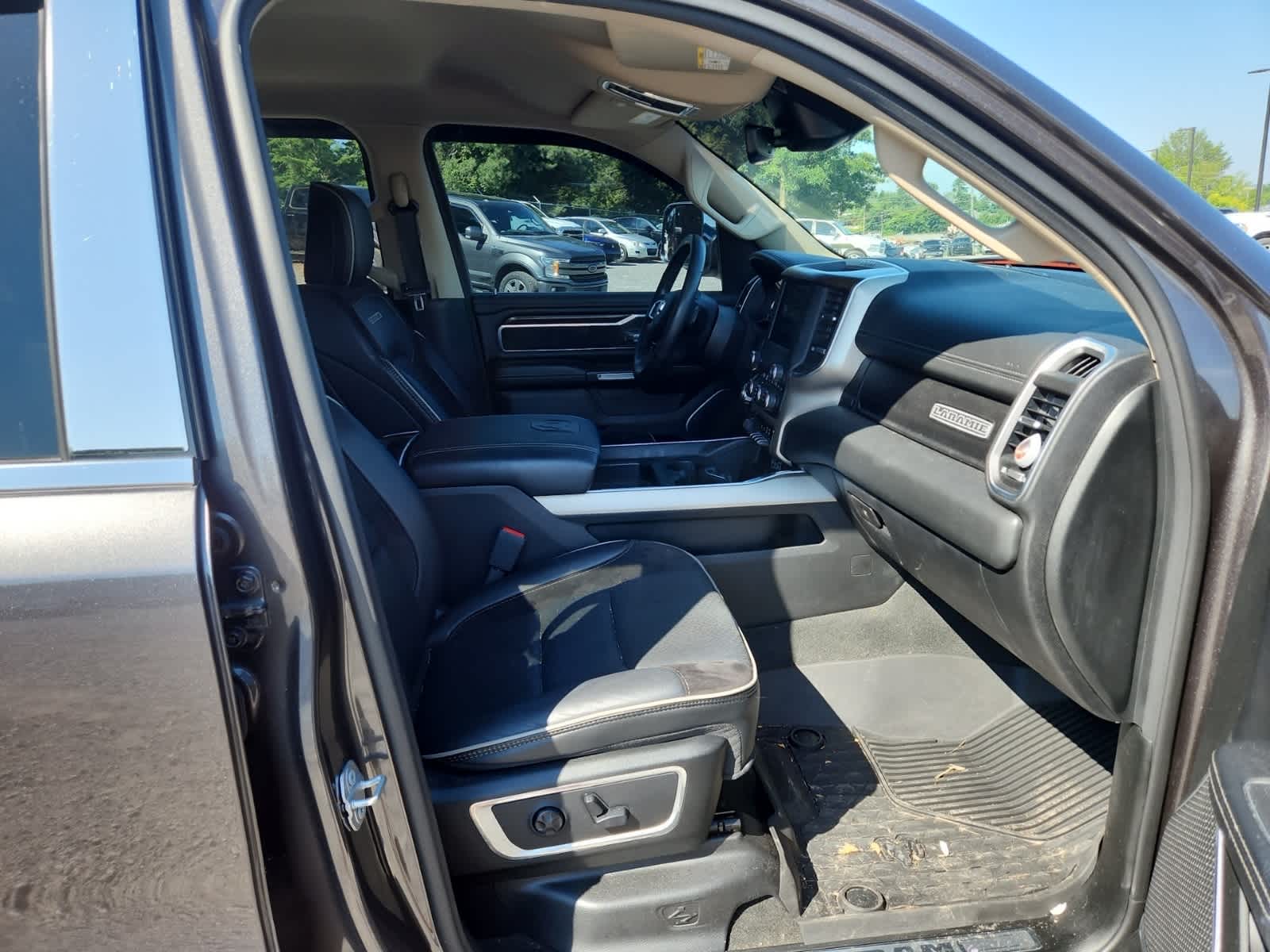 Thumbnail: 2021 RAM 1500 - 21