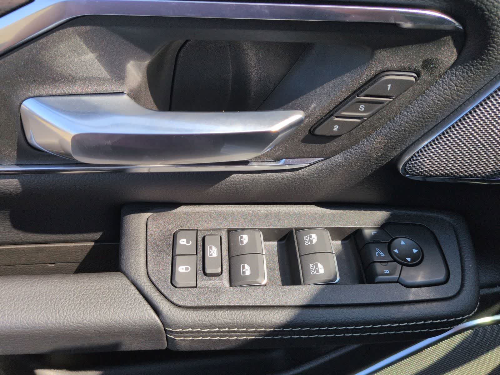 Thumbnail: 2026 RAM 1500 - 16