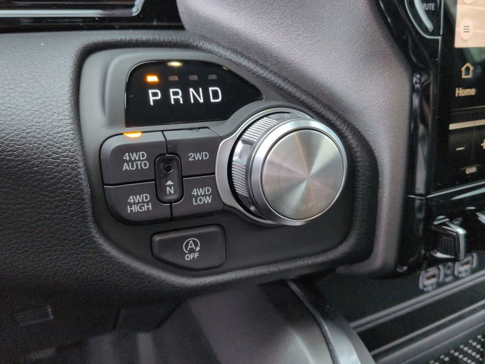 Thumbnail: 2026 RAM 1500 - 32