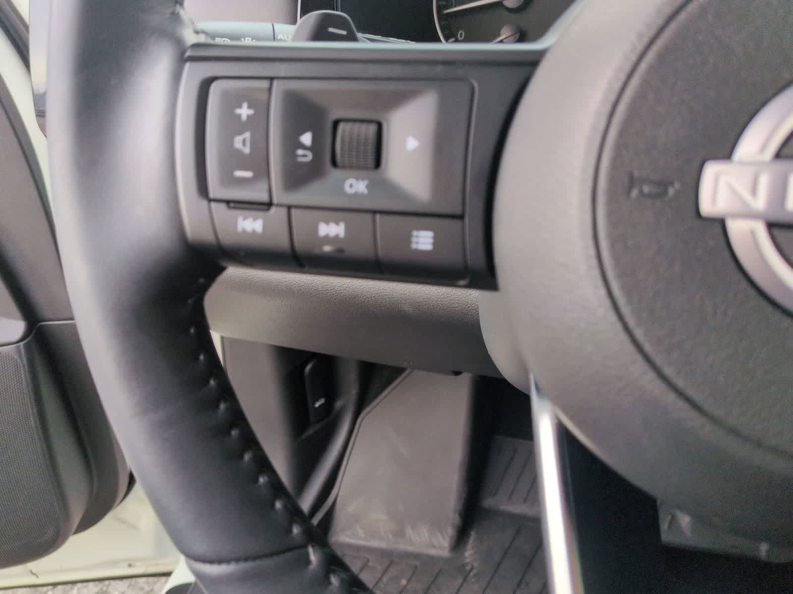 Thumbnail: 2024 Nissan Pathfinder - 22