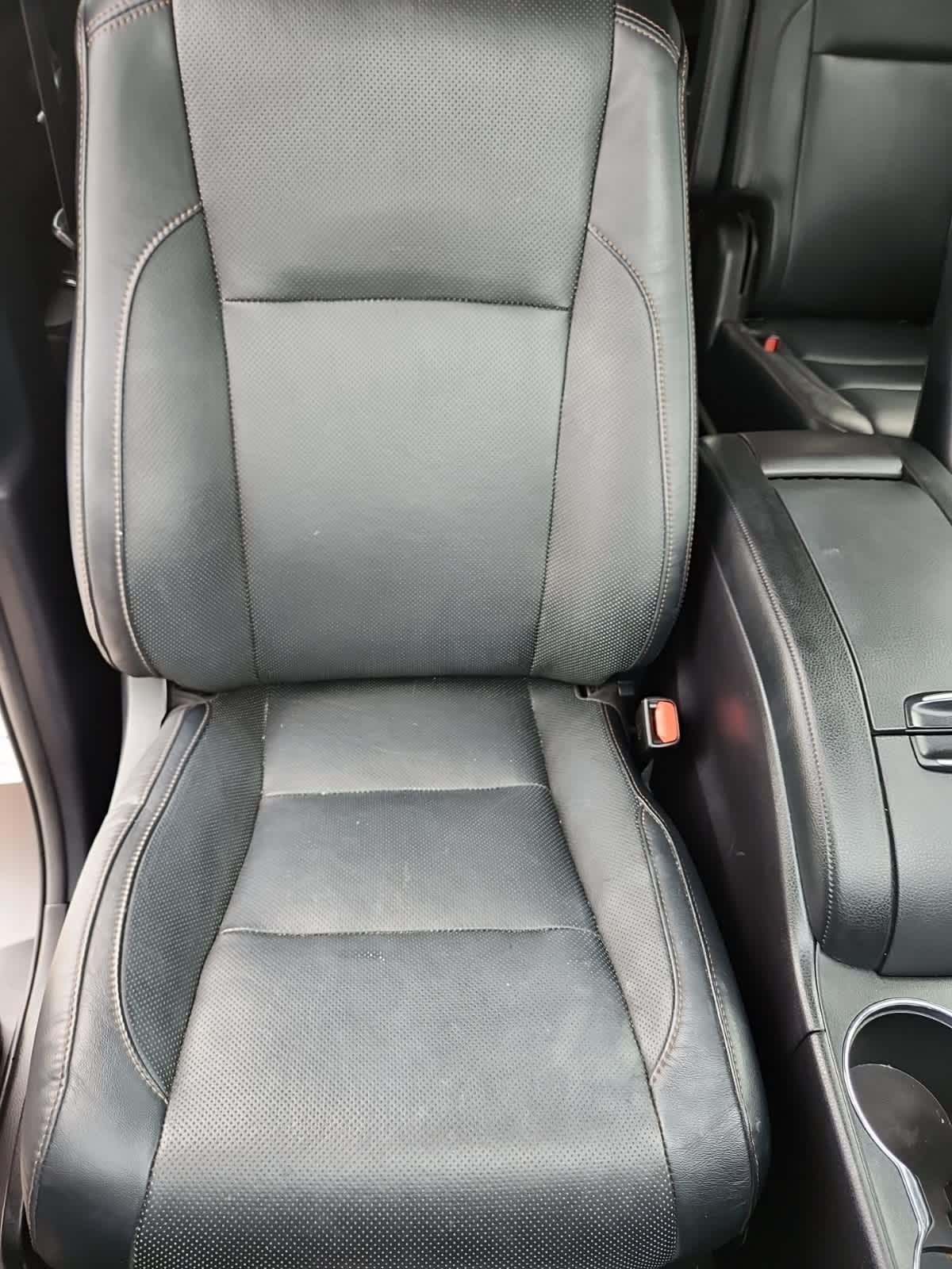 Thumbnail: 2019 Toyota Highlander - 18