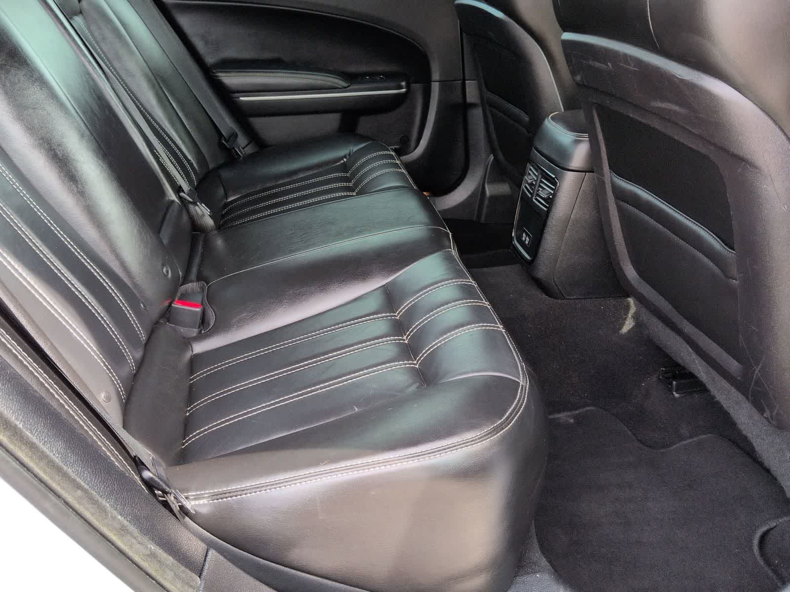 Thumbnail: 2019 Chrysler 300 - 20