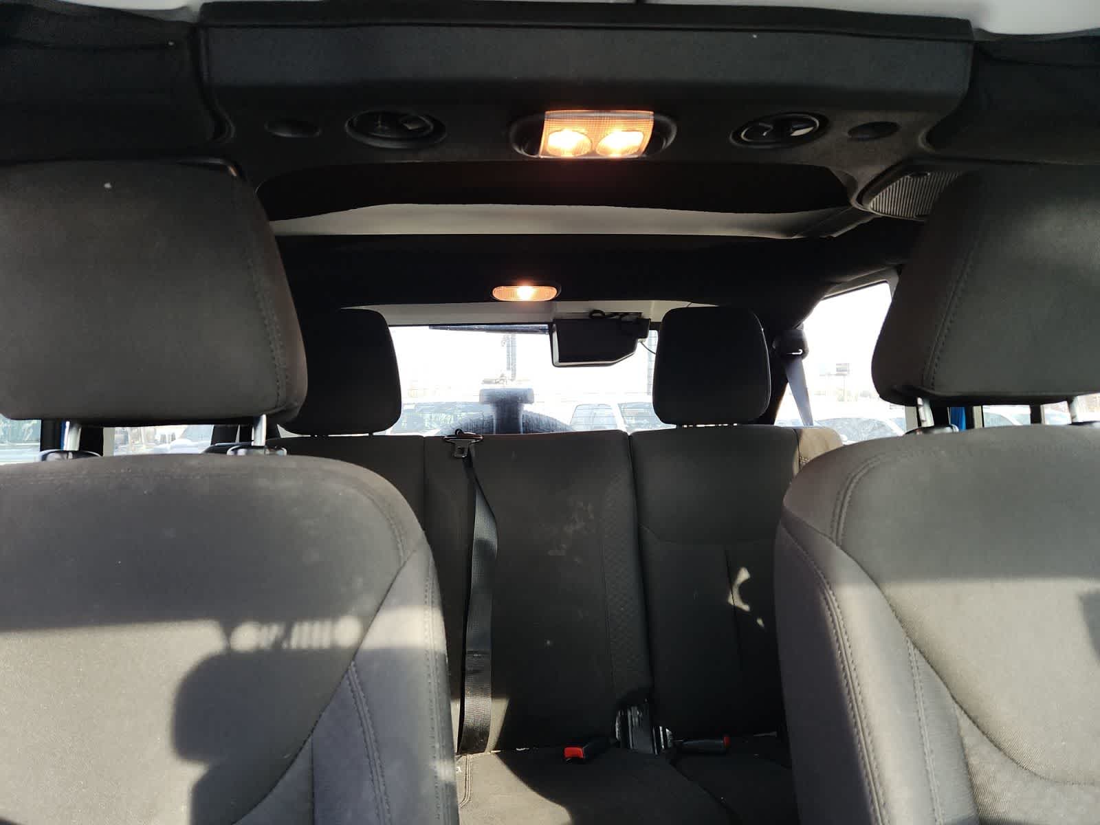 Thumbnail: 2016 Jeep Wrangler - 19