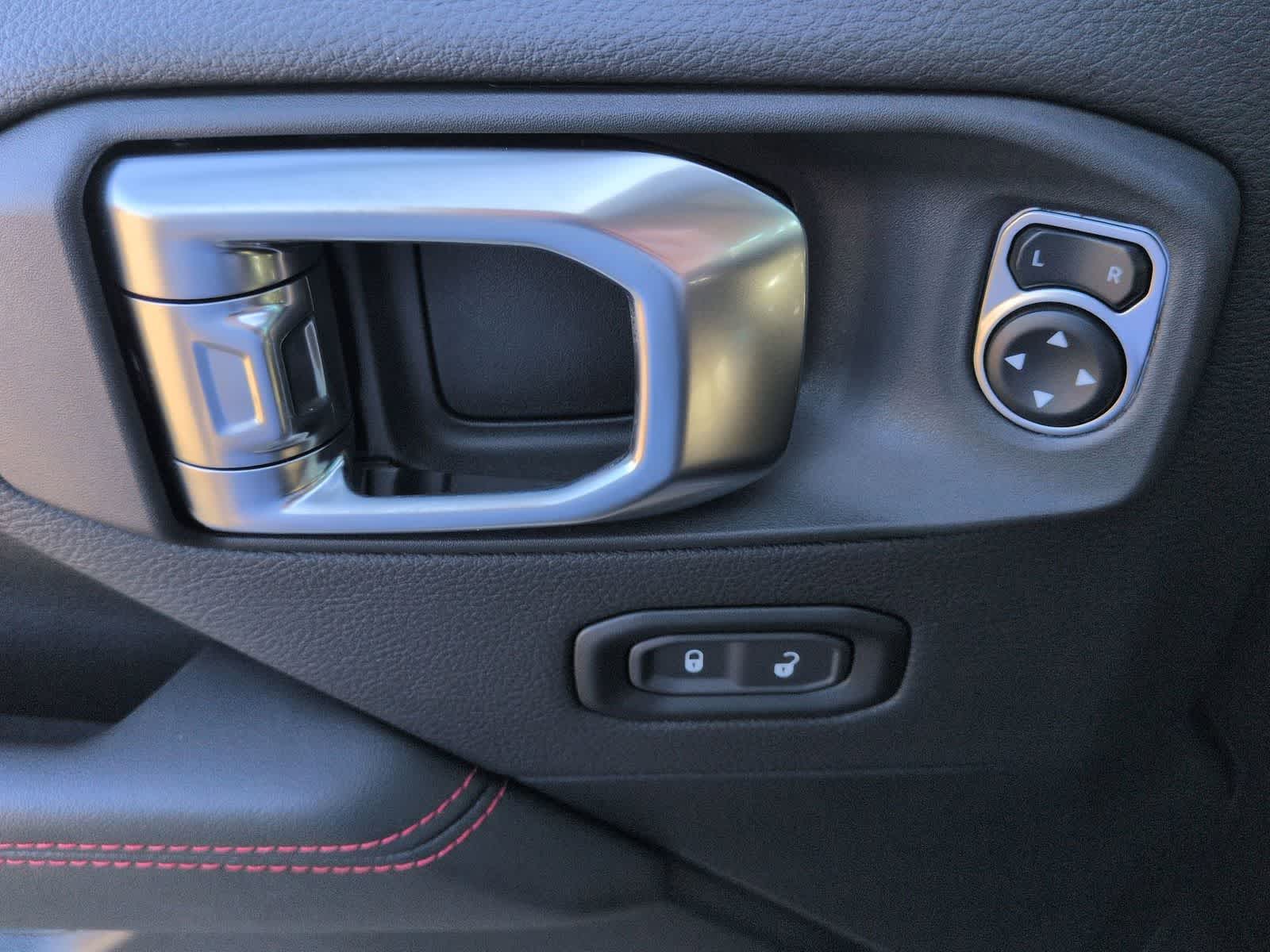 Thumbnail: 2026 Jeep Wrangler - 16