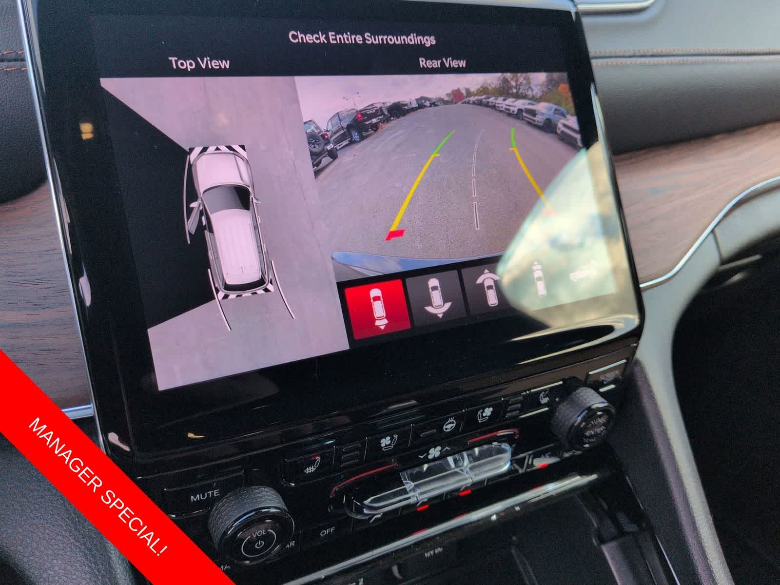 Thumbnail: 2025 Jeep Grand Cherokee - 28