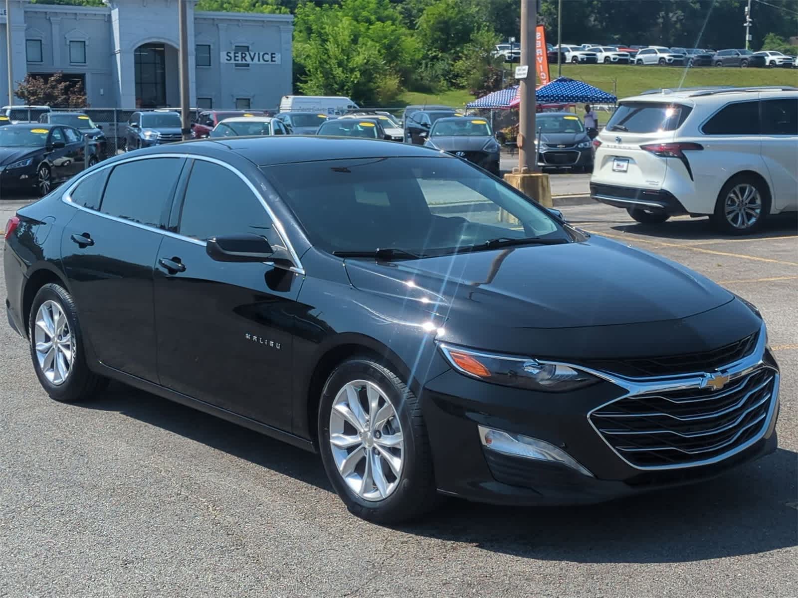Thumbnail: 2020 Chevrolet Malibu - 2