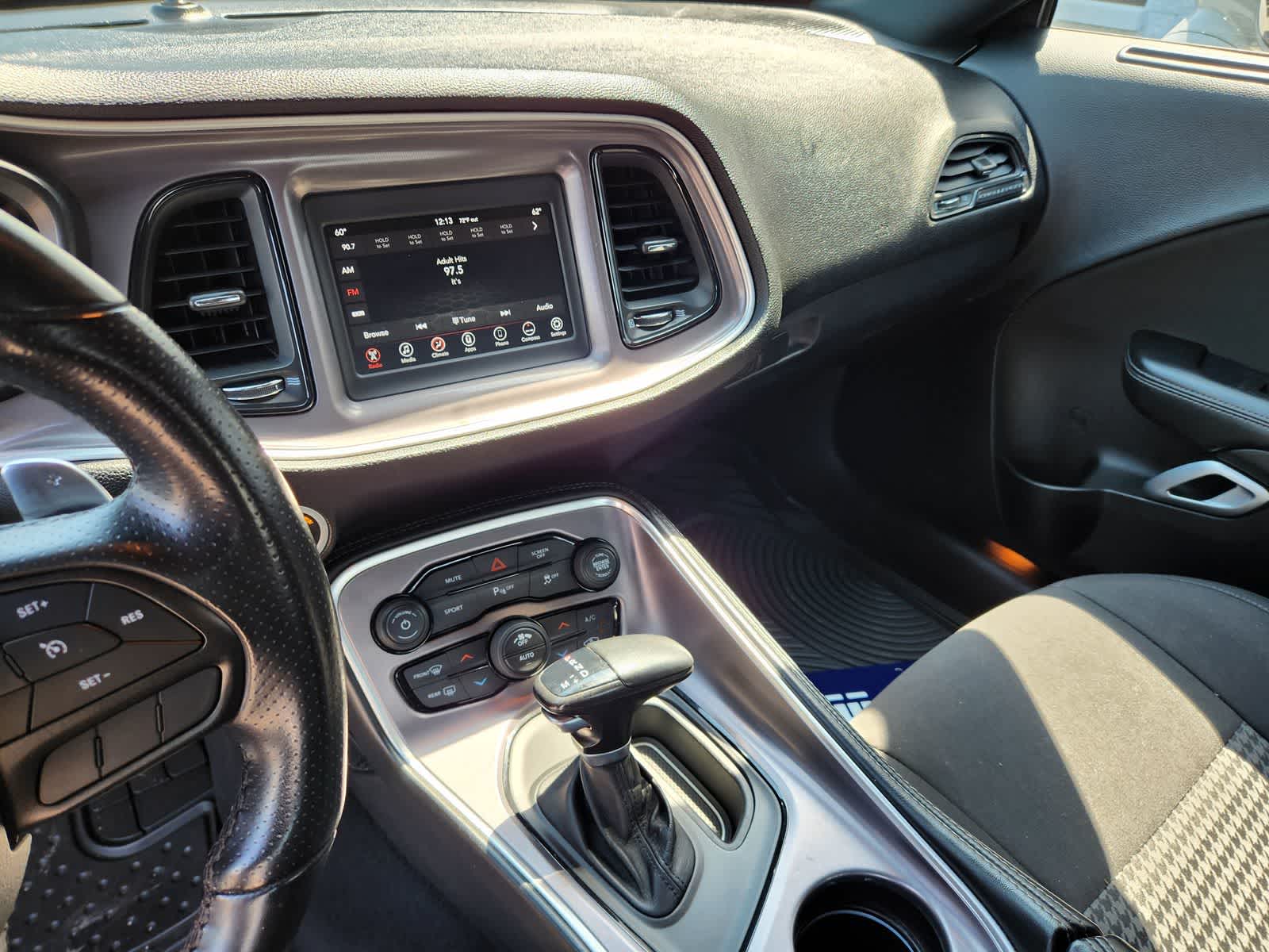 Thumbnail: 2022 Dodge Challenger - 10