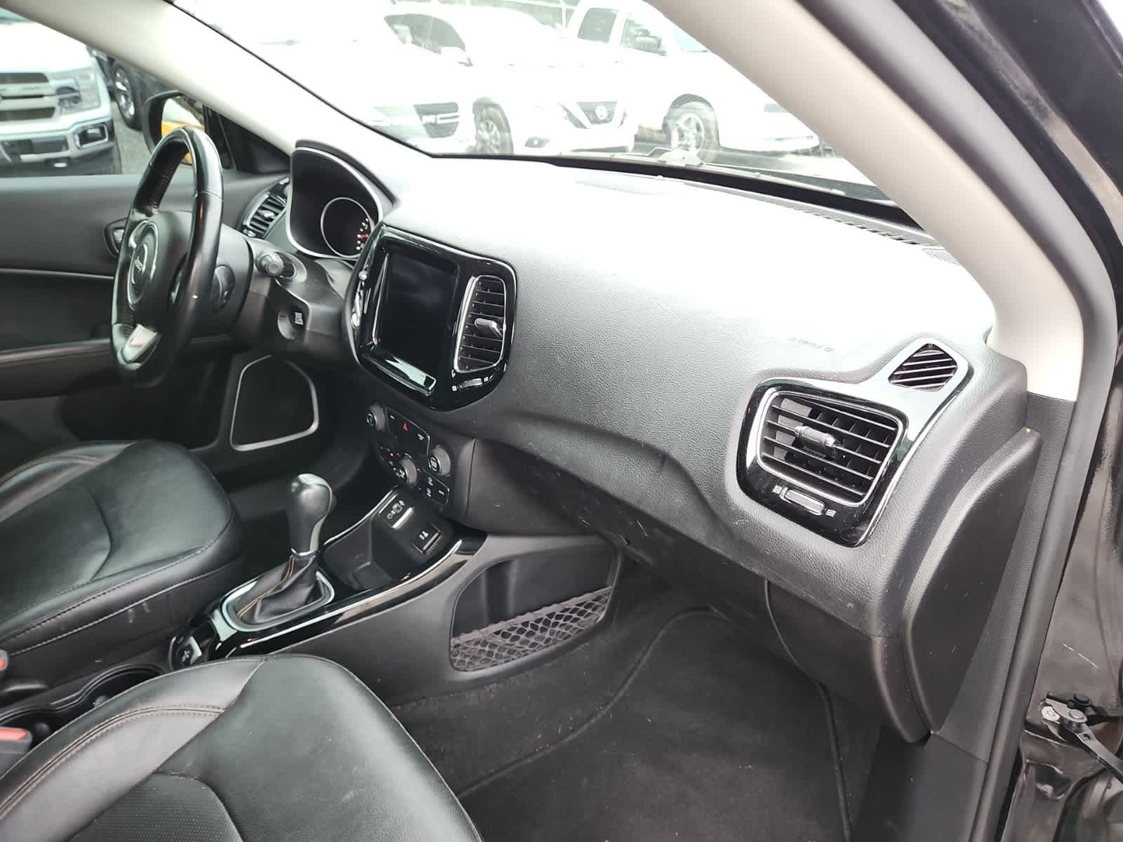 Thumbnail: 2020 Jeep Compass - 17