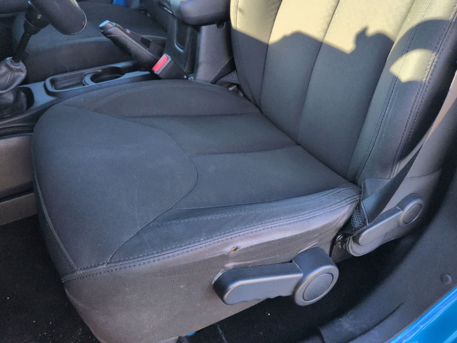 Thumbnail: 2016 Jeep Wrangler - 15