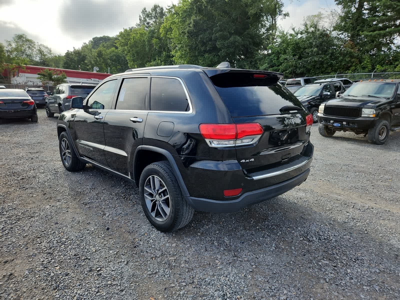 Thumbnail: 2018 Jeep Grand Cherokee - 3