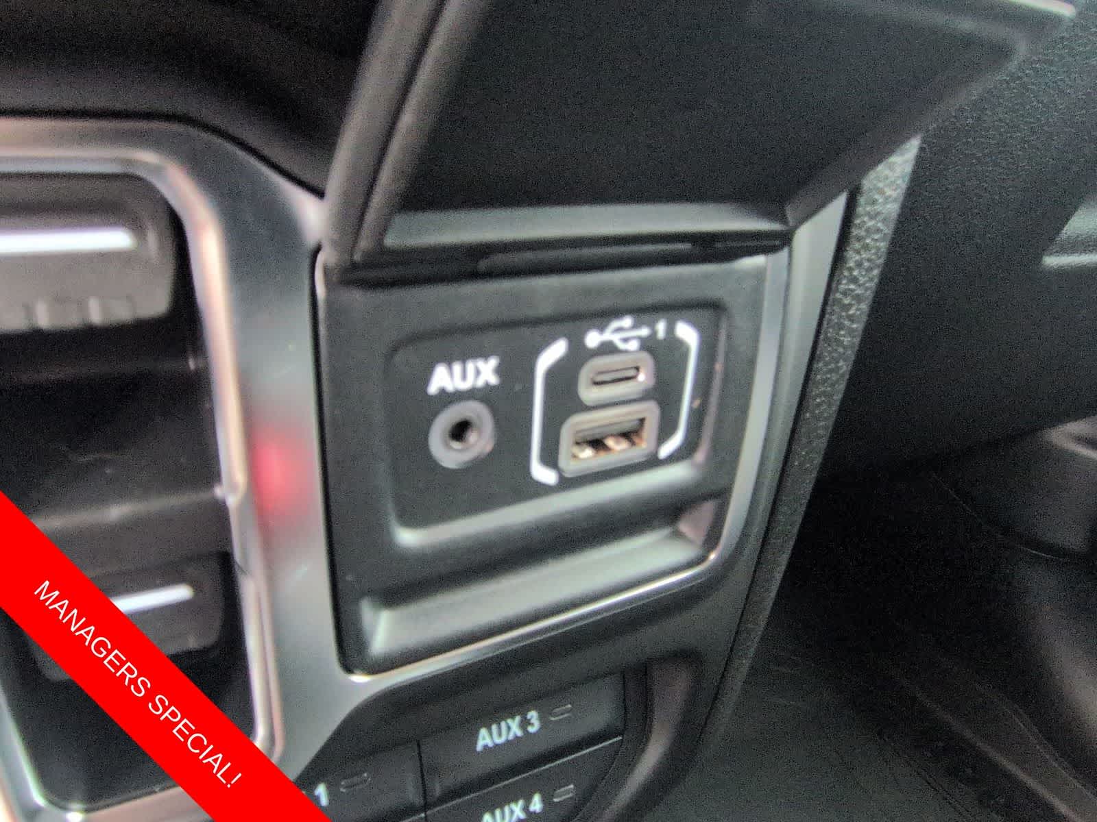 Thumbnail: 2025 Jeep Gladiator - 30