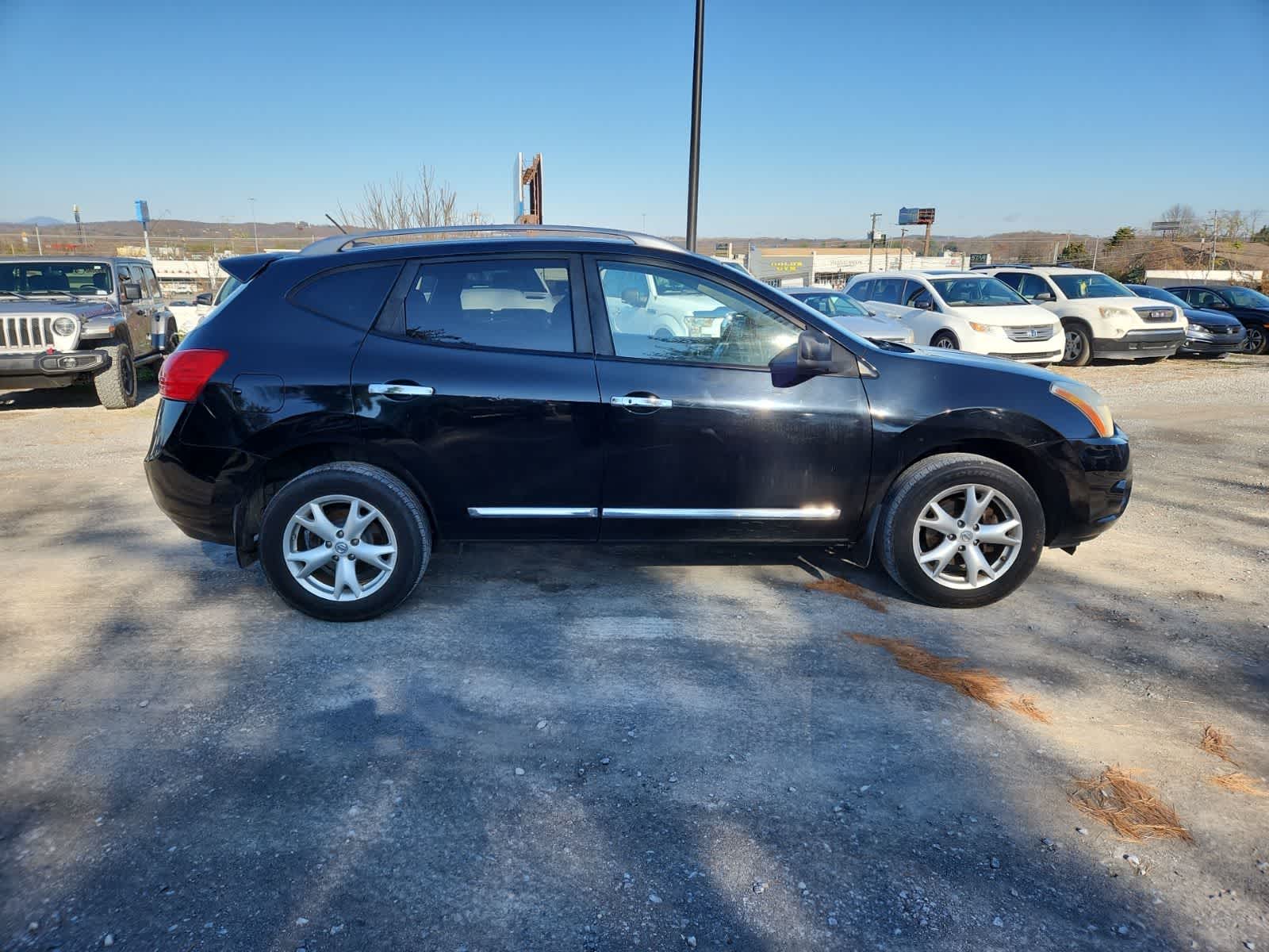 Thumbnail: 2011 Nissan Rogue - 6