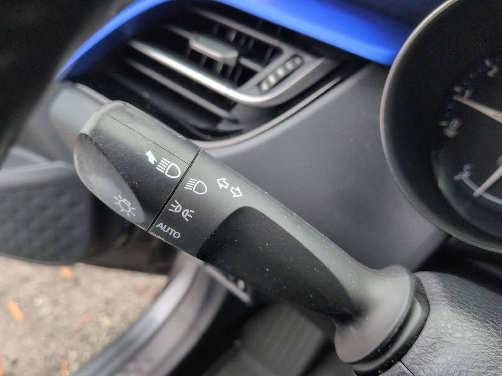 Thumbnail: 2020 Toyota C-HR - 25