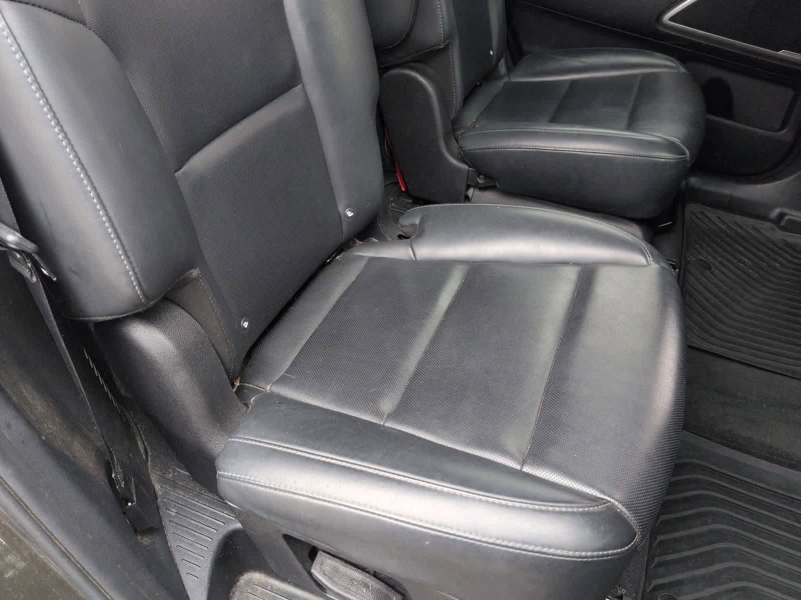 Thumbnail: 2020 Kia Telluride - 20