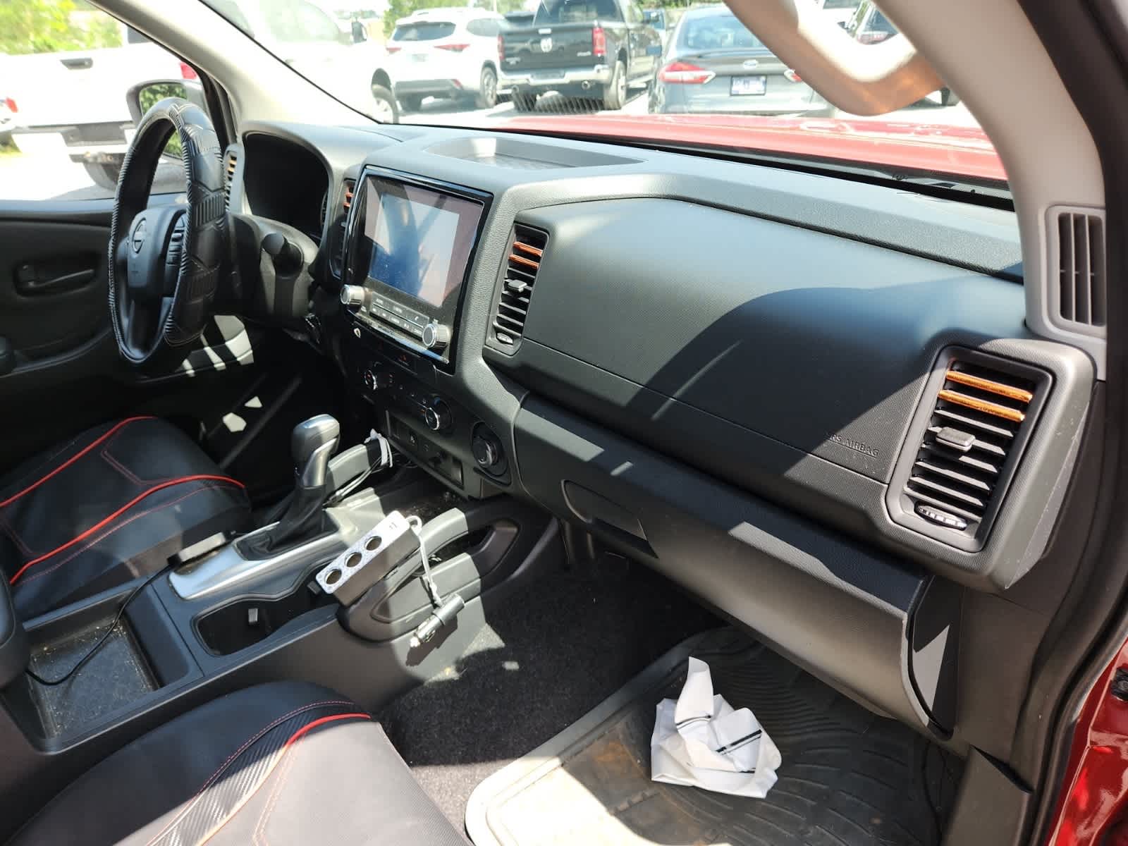 Thumbnail: 2022 Nissan Frontier - 21
