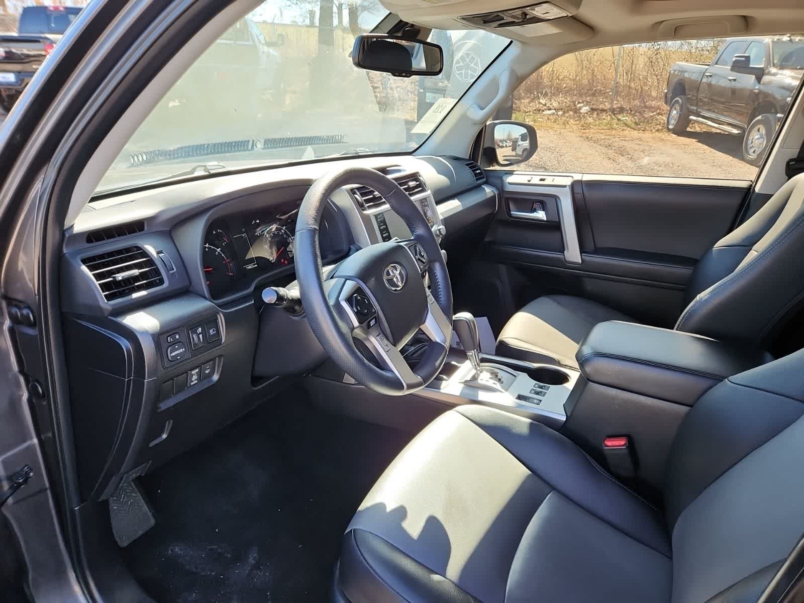 Thumbnail: 2022 Toyota 4Runner - 13