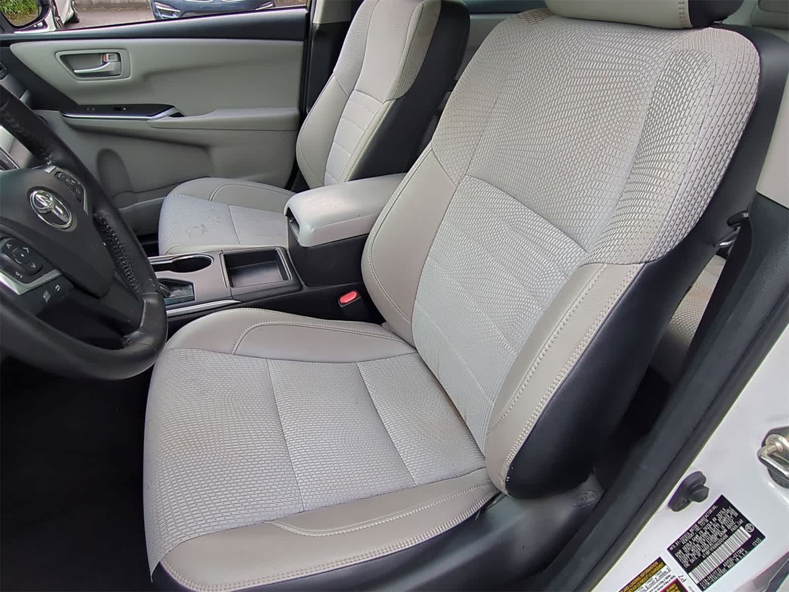 Thumbnail: 2017 Toyota Camry - 16