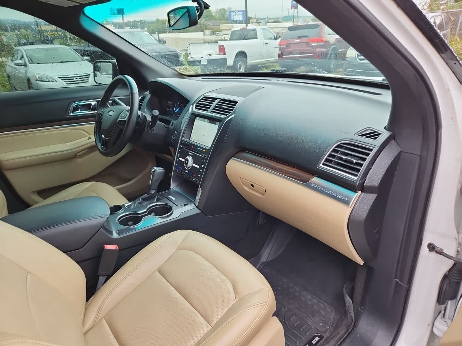 Thumbnail: 2017 Ford Explorer - 17