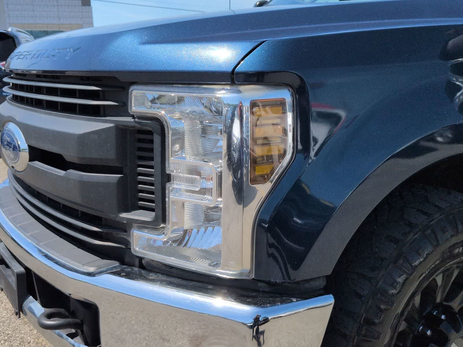 Thumbnail: 2019 Ford Econoline - 11