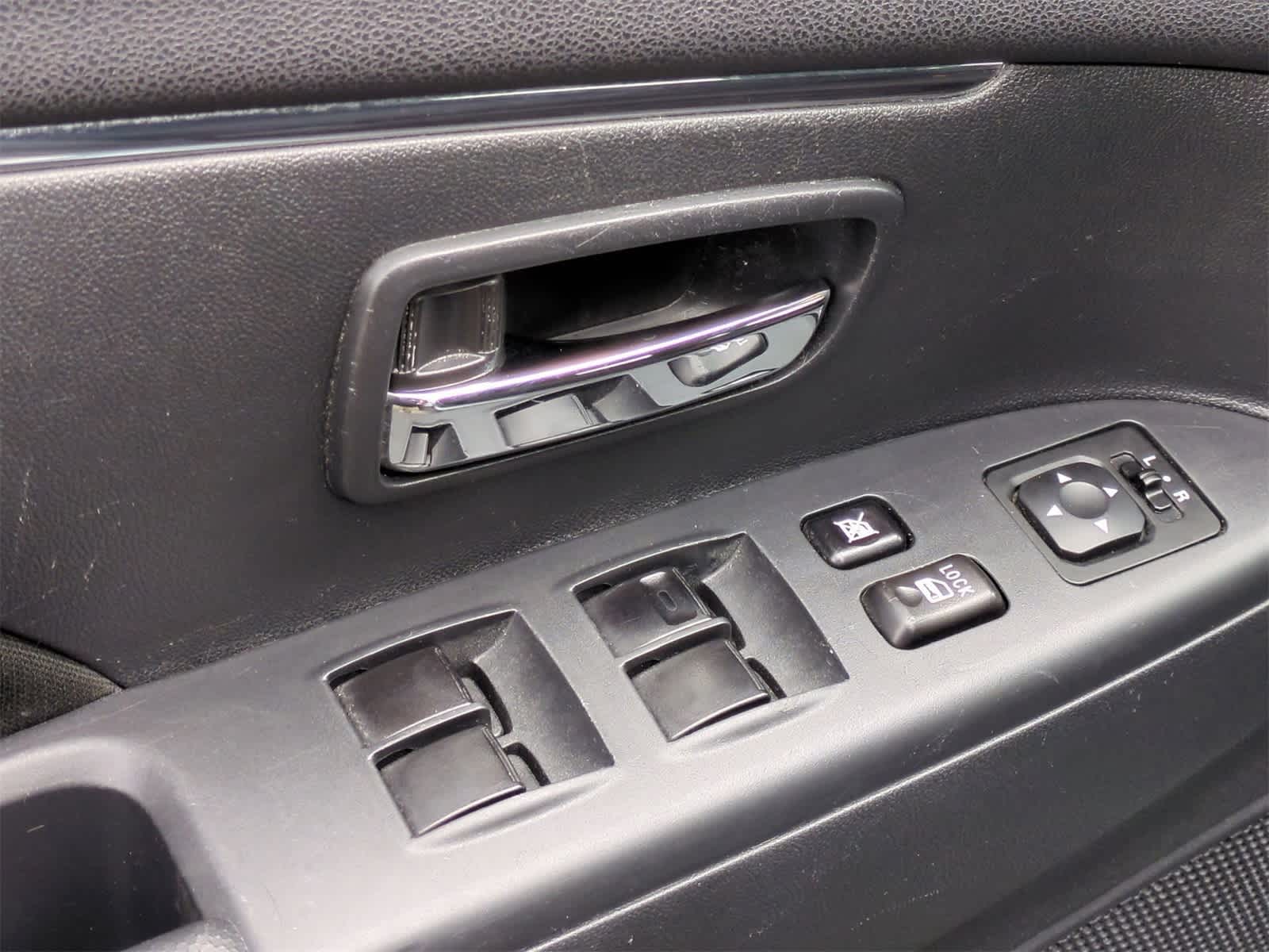 Thumbnail: 2022 Mitsubishi Outlander Sport - 17