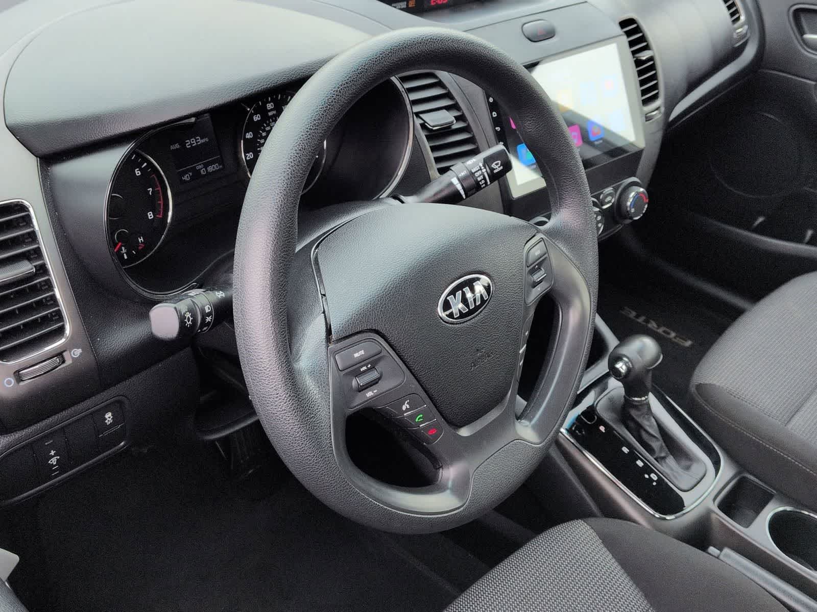 Thumbnail: 2017 Kia Forte - 10