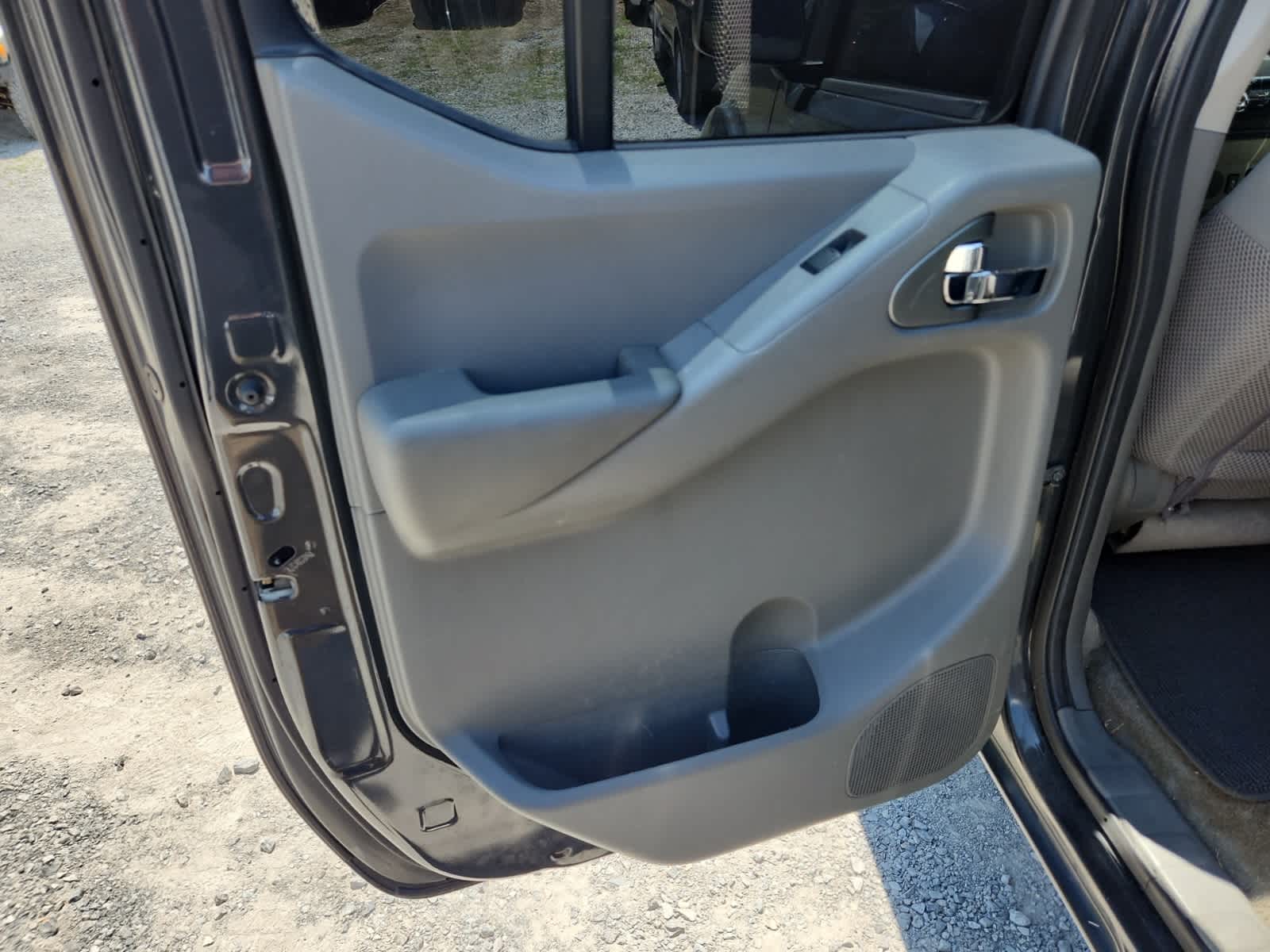 Thumbnail: 2012 Nissan Frontier - 27