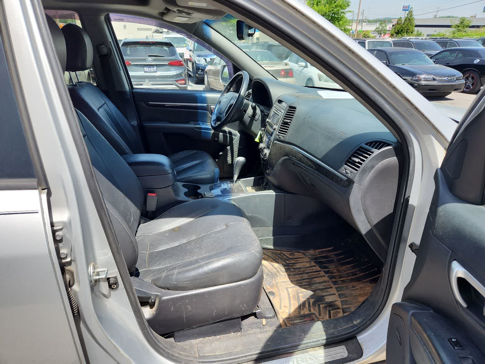 Thumbnail: 2009 Hyundai Santa Fe - 21