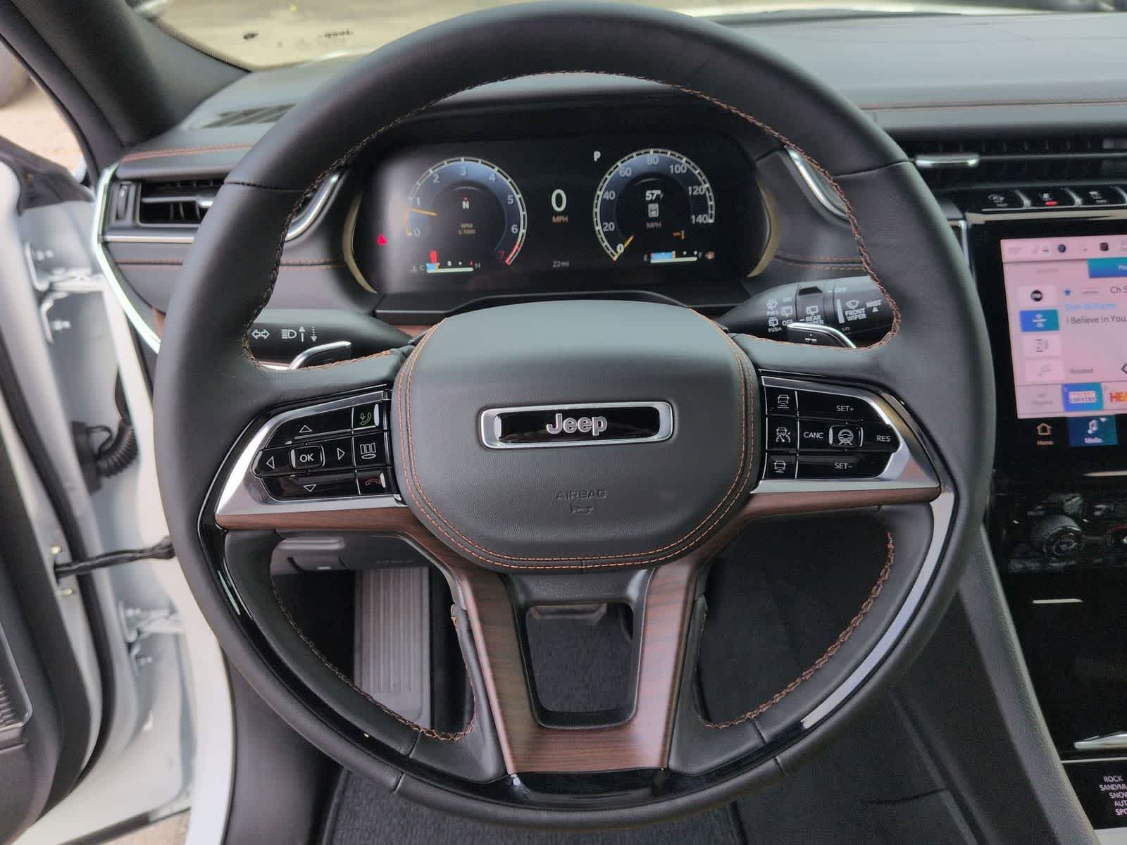 Thumbnail: 2025 Jeep Grand Cherokee - 21