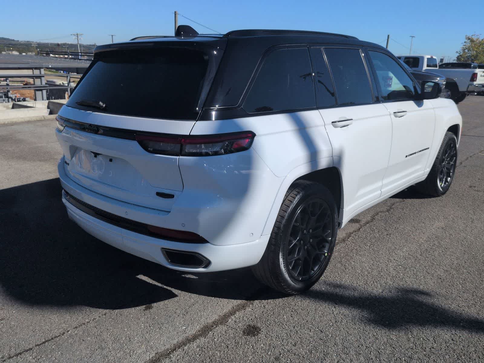 Thumbnail: 2025 Jeep Grand Cherokee - 8